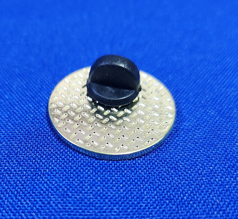pin Libras Língua Brasileira de Sinais em baixo relevo