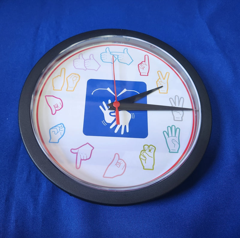 Relógio de parede em Libras